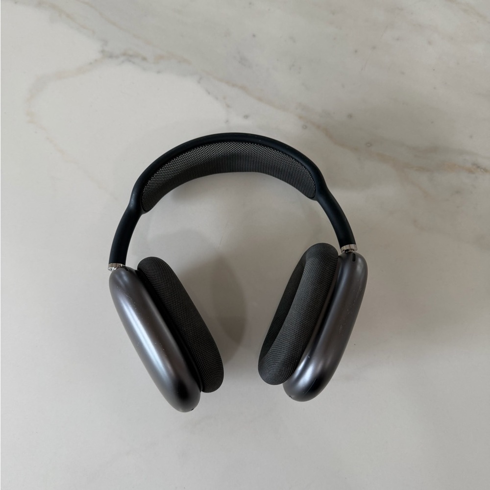 Apple AirPods Max Headphones